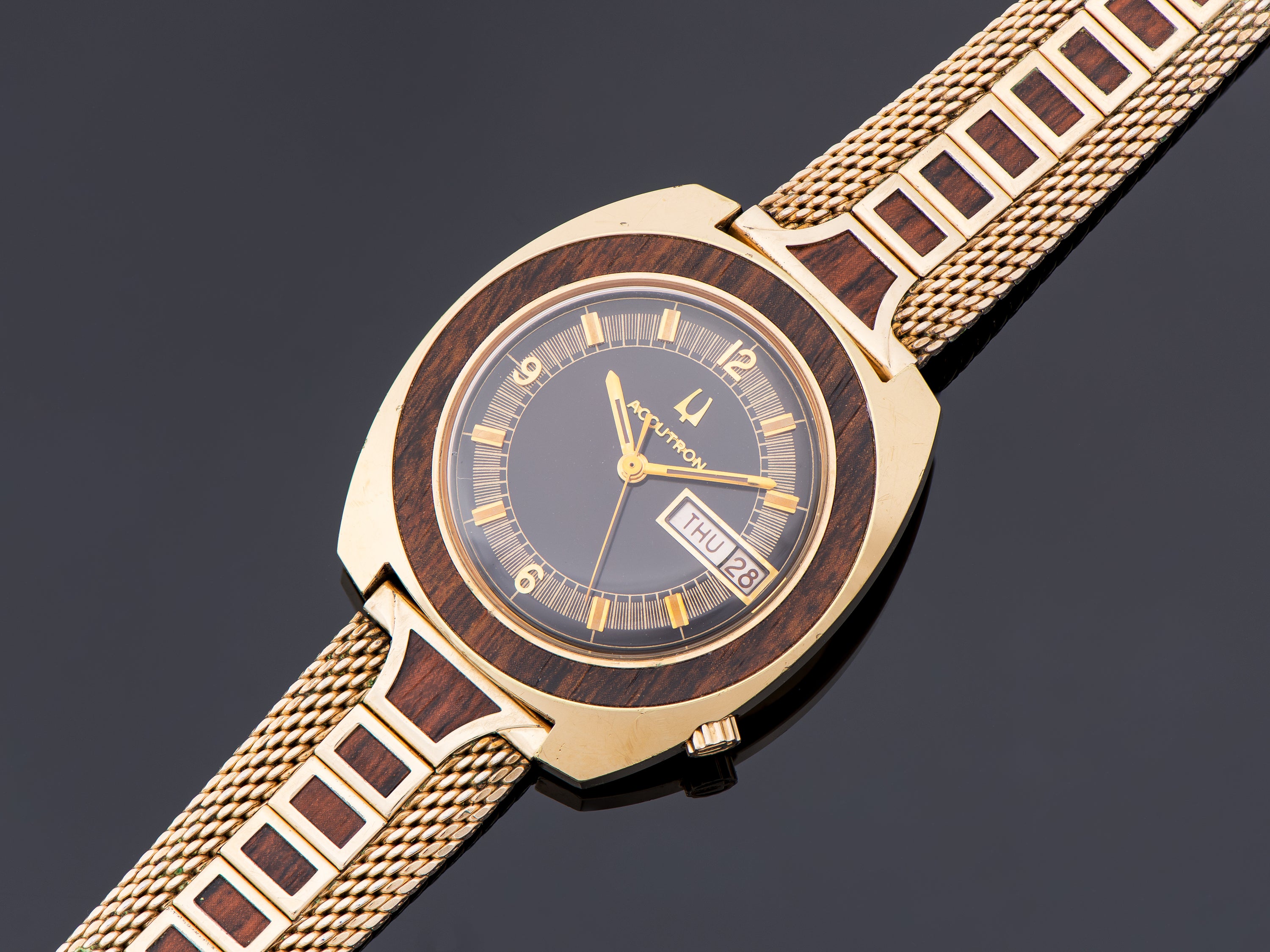 Bulova Accutron Woody 2182 Watch With Original Bracelet